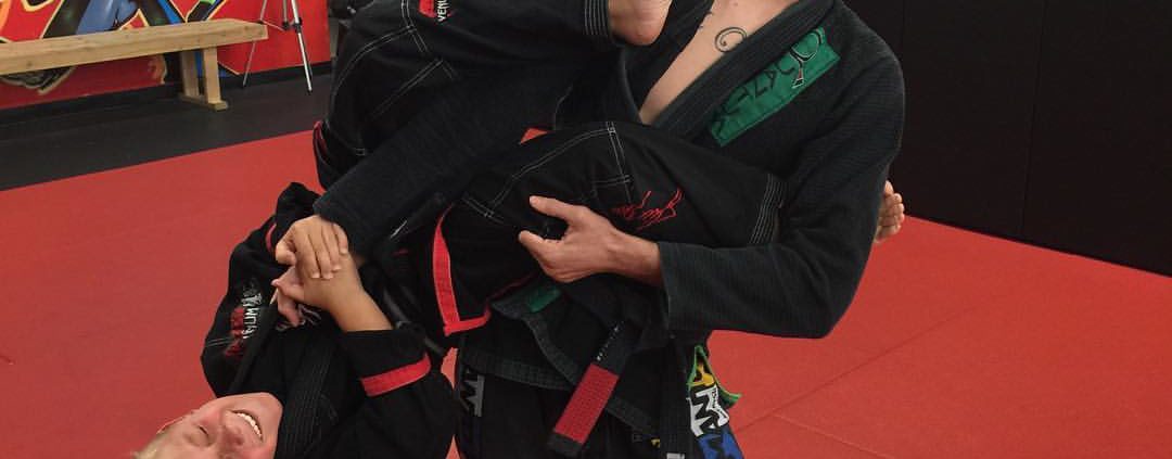 tapping in bjj