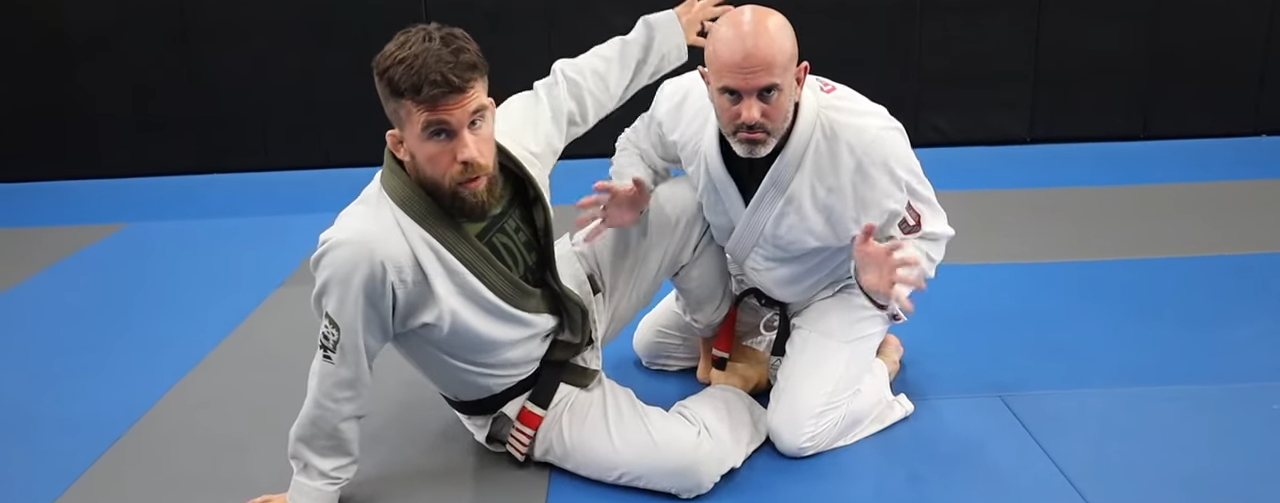 1 Difference between BJJ and luta livre : passing butterfly guard